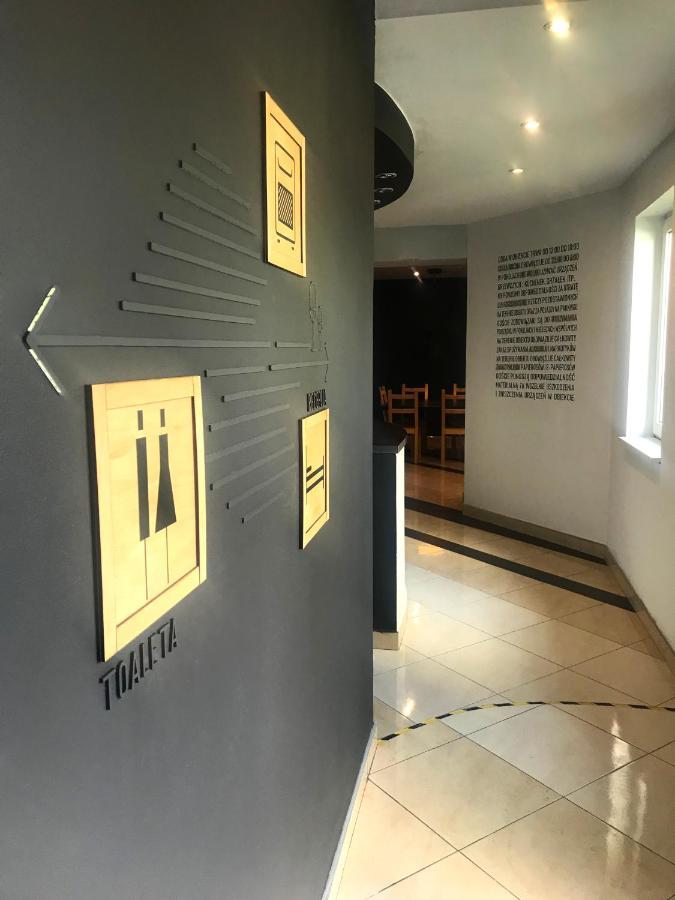 A Pousada Wygodne Pokoje H16 Chorzów Exterior foto